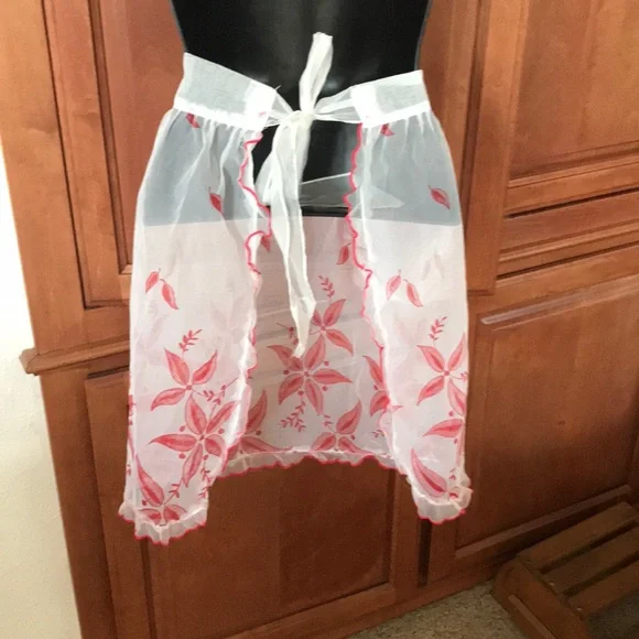 Sheer Waist Apron with Pocket - Picture 3 of 3